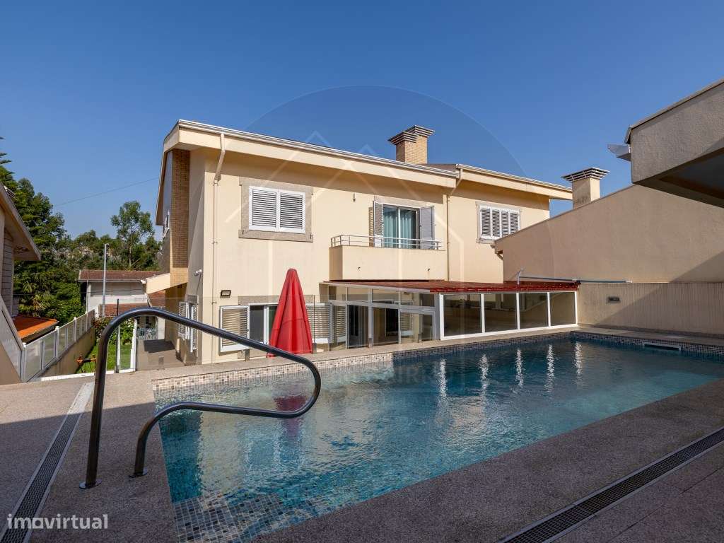 Moradia T4 Independente com Piscina, Ginásio e Garagem para 4 Carro...-41