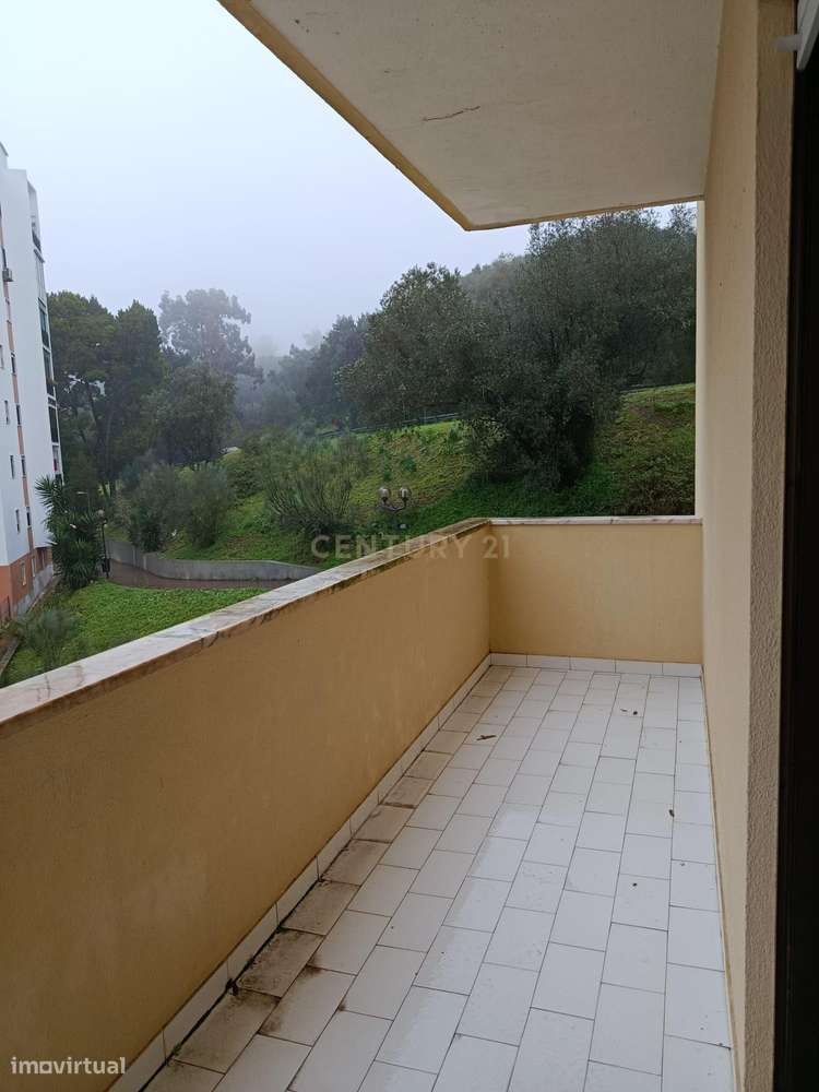 Apartamento Renovado T3 em Oeiras com Vista para a Cidade - Grande imagem: 5/19