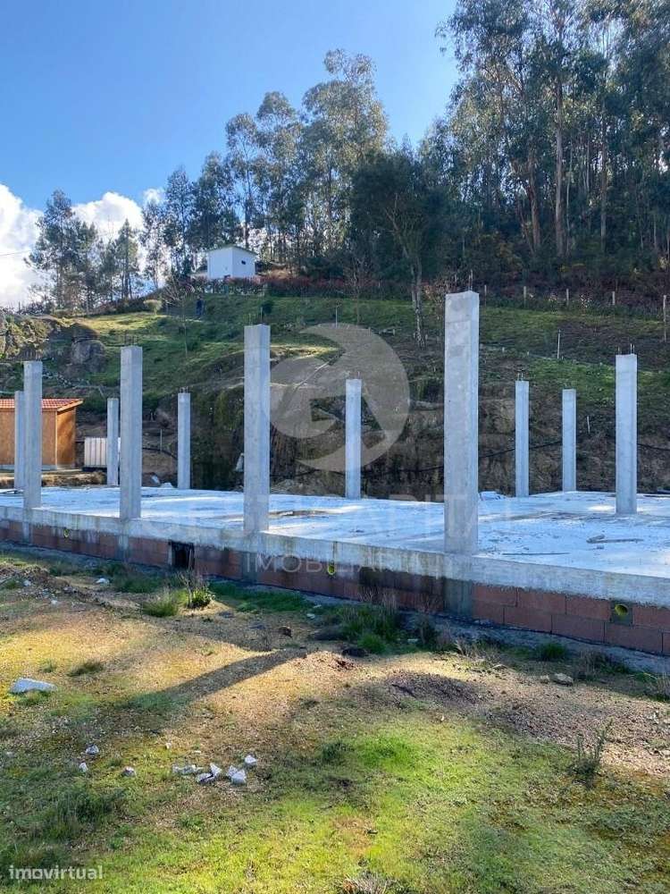 Oportunidade de Investimento: Moradia já com  Estrutura em Soalhães –-14