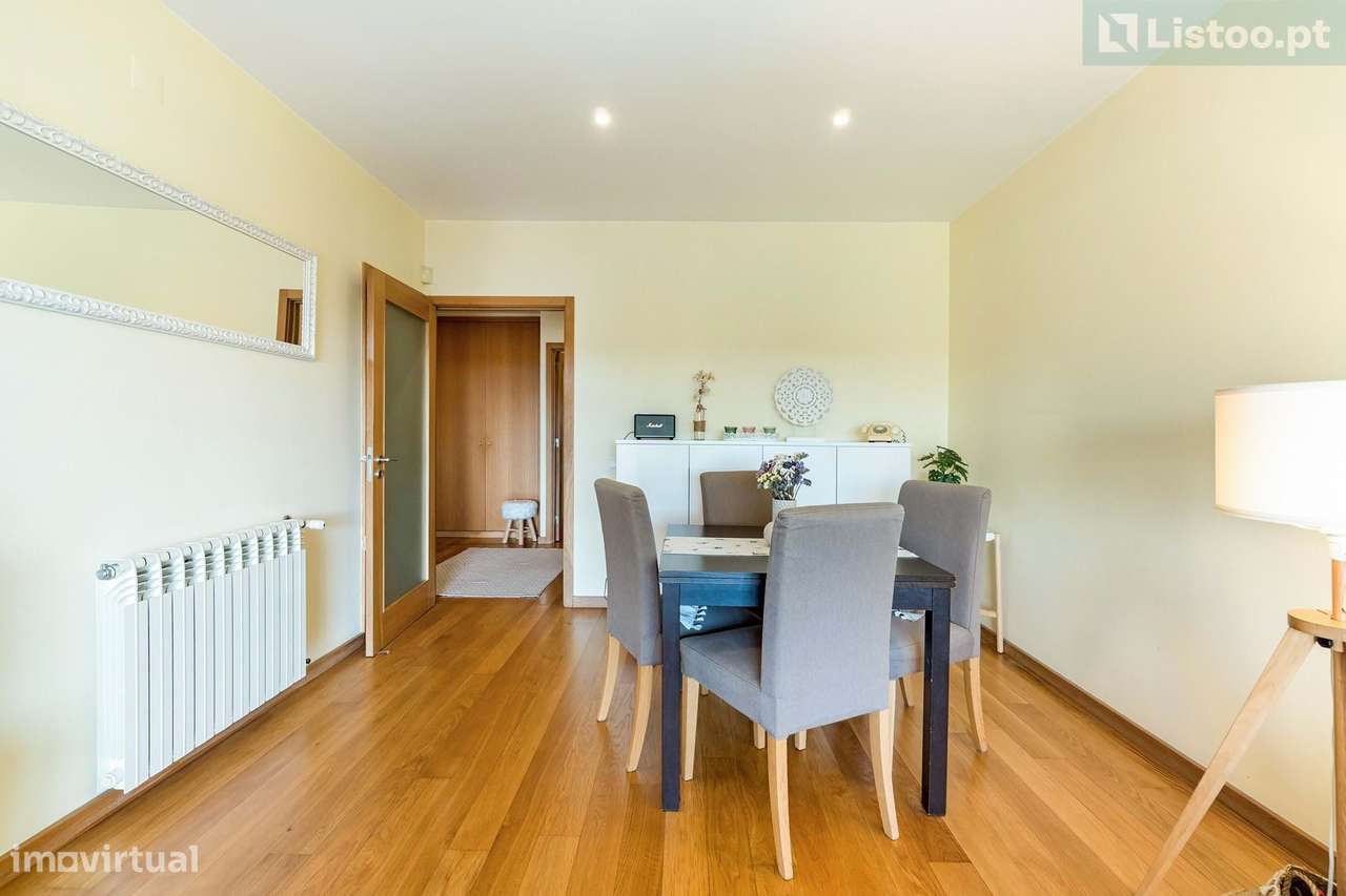 Apartamento T2 Amplo c/ Varanda e Garagem | Canidelo-10