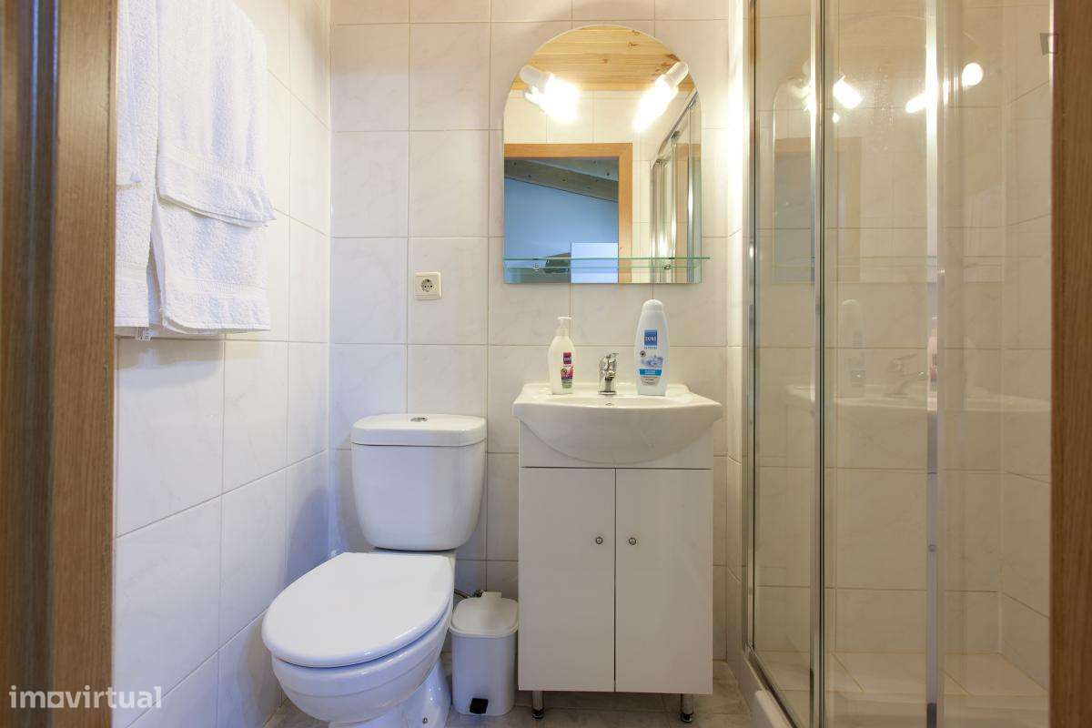 Apartamento com 2 quartos - localizado em Cedofeita Porto - Grande imagem: 4/12