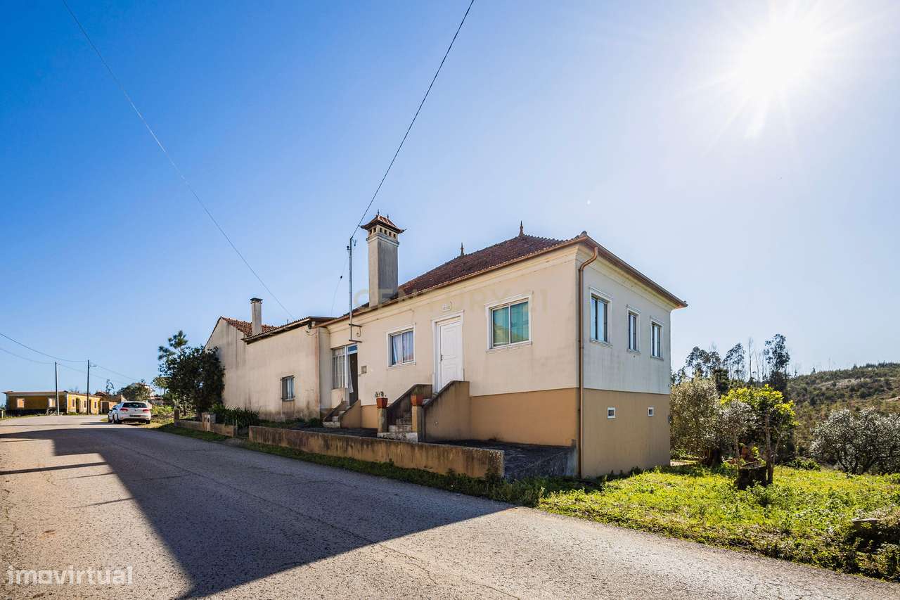 Moradia T3 (a necessitar de obras) a 20 Minutos de Leiria - Grande imagem: 3/22