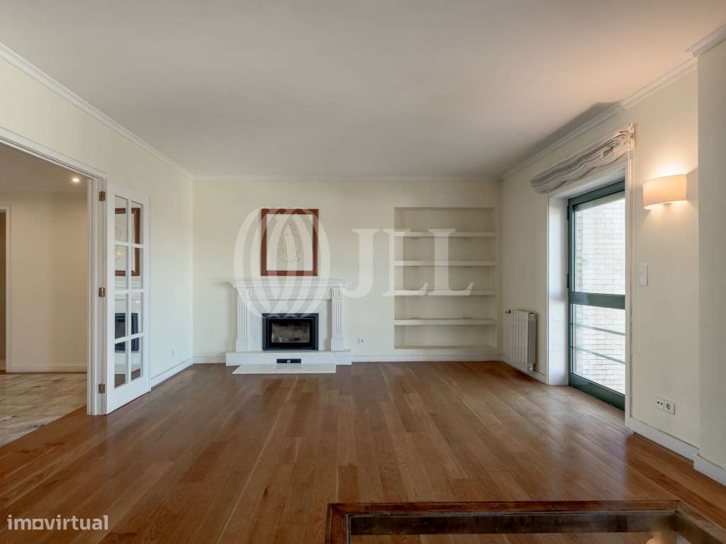 Apartamento T4+1 com garagem no Pinheiro Manso - Grande imagem: 3/30