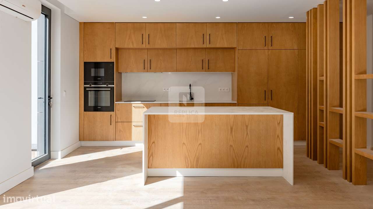 Moradia Geminada T3+1 com Jardim e Três Frentes na Boavista - Grande imagem: 5/49