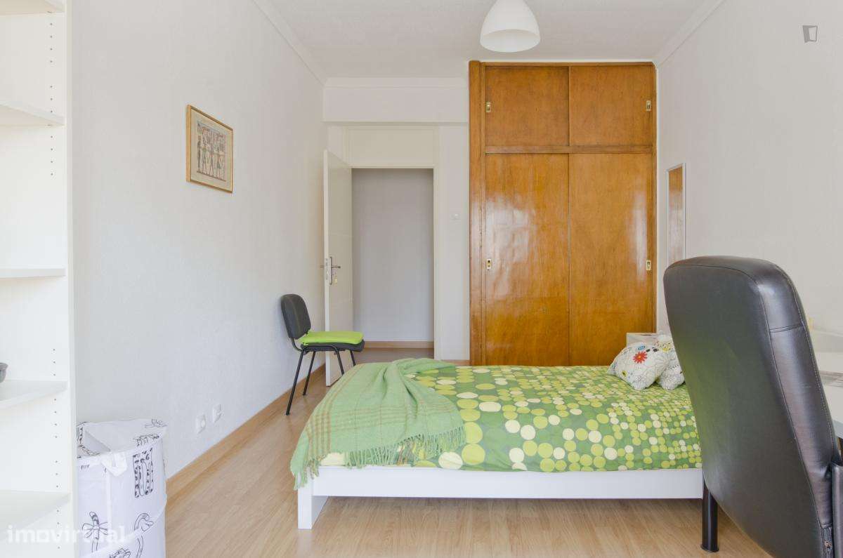 Quarto - localizado em Sete Rios Lisbon - Grande imagem: 5/27