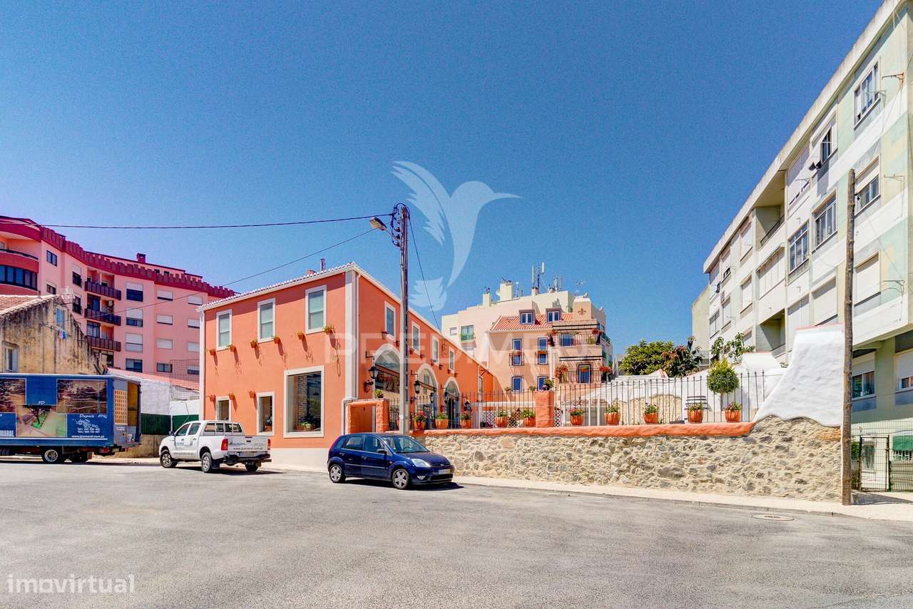 Excelente T2 totalmente reconstruído em Massamá - Grande imagem: 2/26