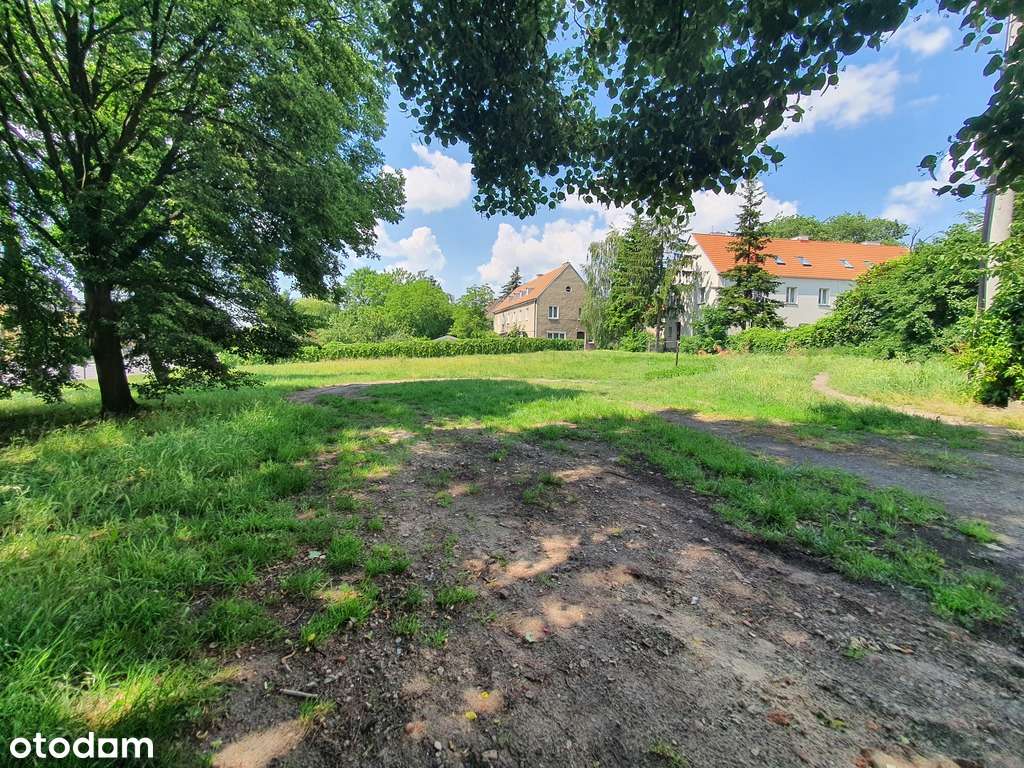 Działka inwestycyjna - zabudowa wielorodzinna-1