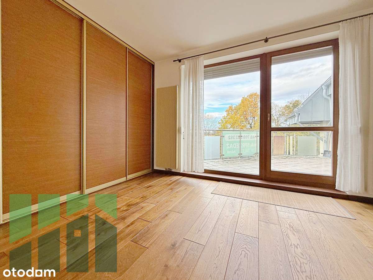 Sprzedam mieszkanie z dużym tarasem 15m2-12