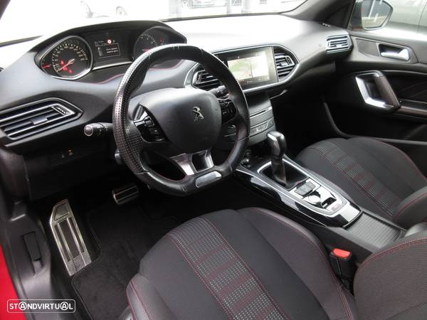 Peugeot 308 1.2 PureTech Allure EAT6 - 24