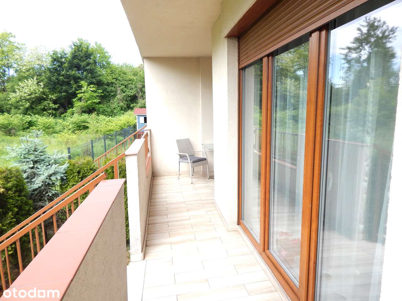 Przestronne mieszkanie z tarasem i ogródkiem-8