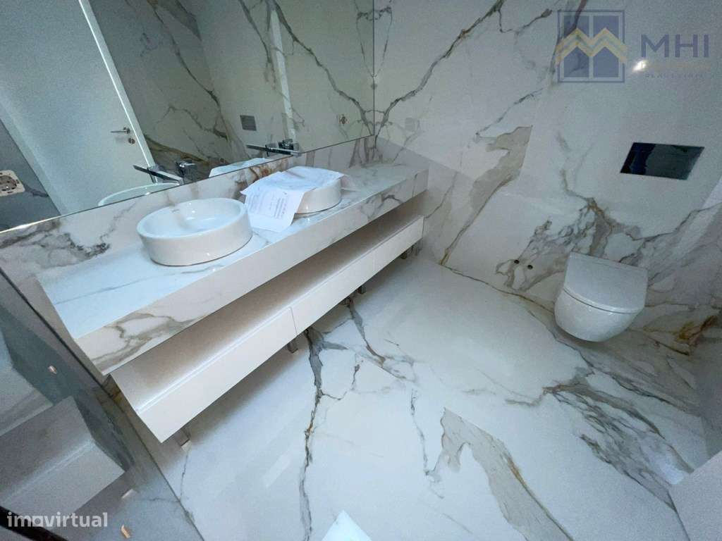 Moradias de Luxo T4 +1 a 500 metros da praia em Canidelo-34