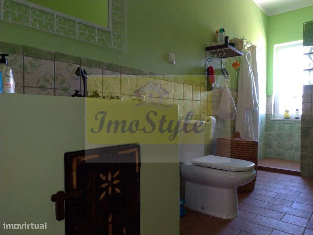 Moradia isolada com cave e apartamento independente em Castro Marim-33