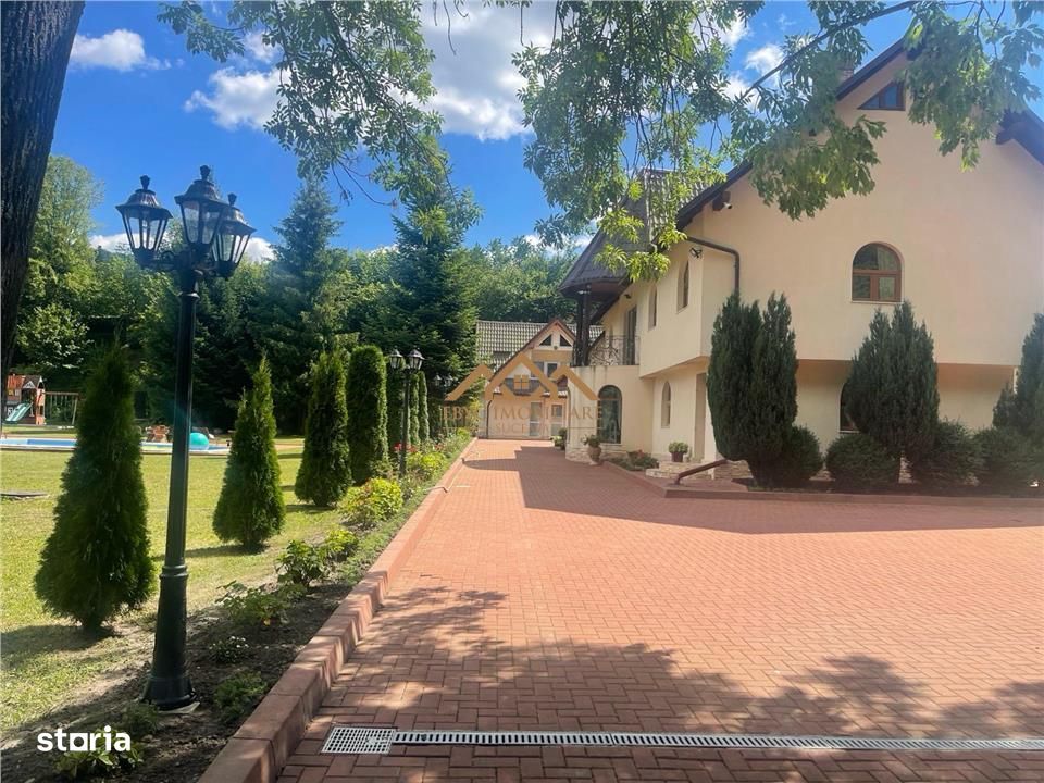 Casa Vacanta | Oportunitate investitie | 9300 mp - Imagine principală: 1/12
