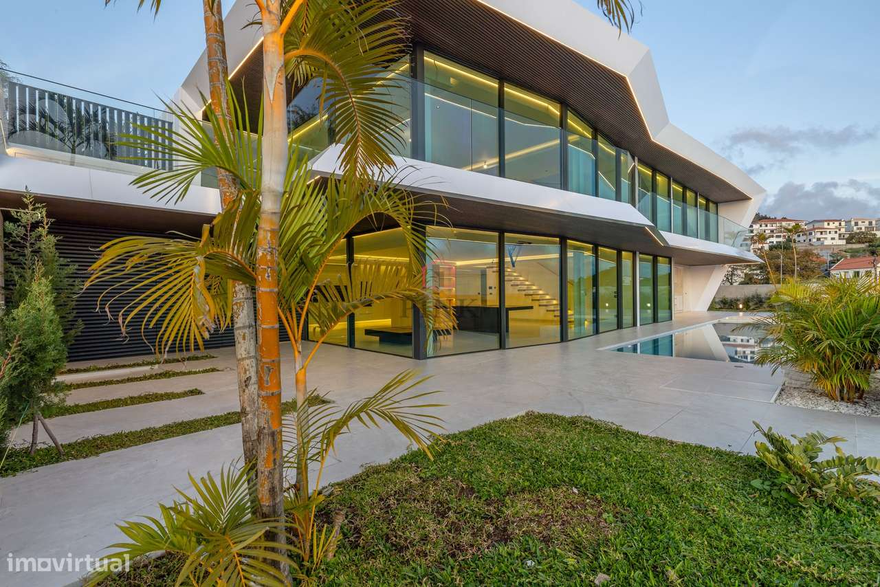Moradia de Luxo com Piscina - T4 no Funchal-55