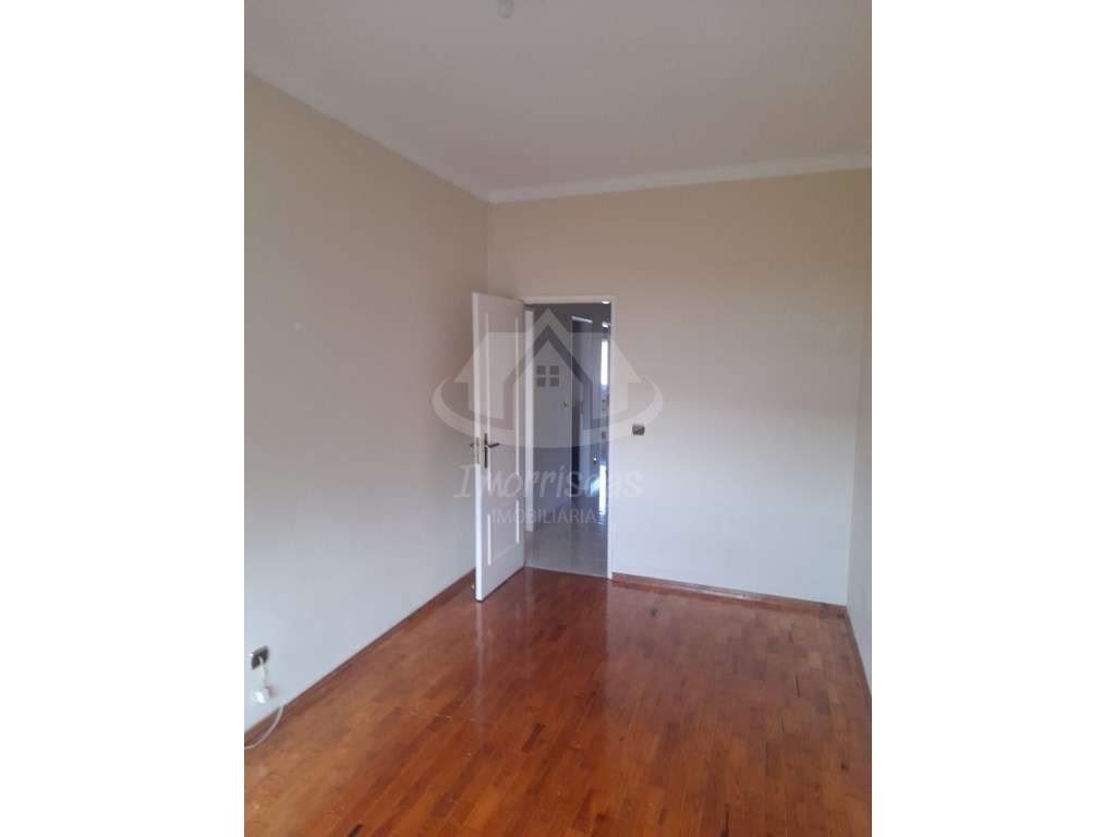 Apartamento T3 em Vale de Figueira, São João da Talha - Grande imagem: 4/15