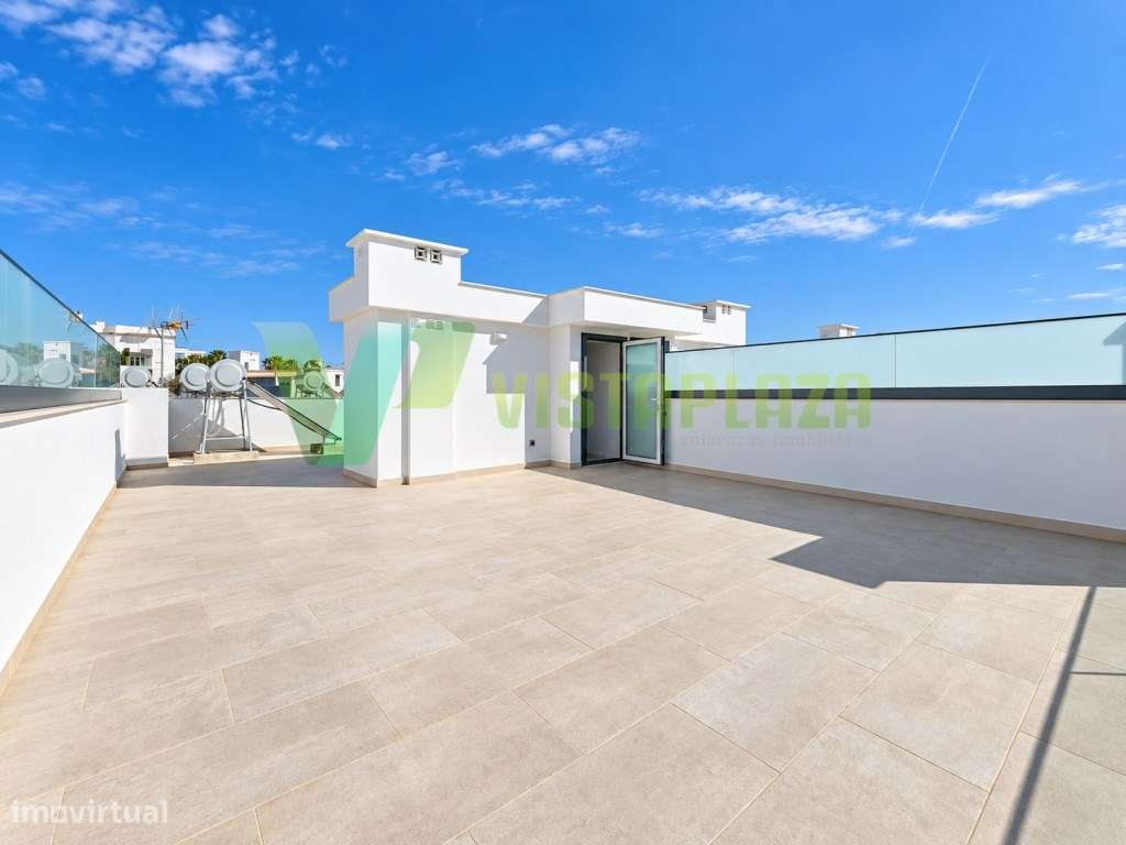 Apartamento T2 com Terraço Privativo, Piscina e Garagem Box em Alvo...-24