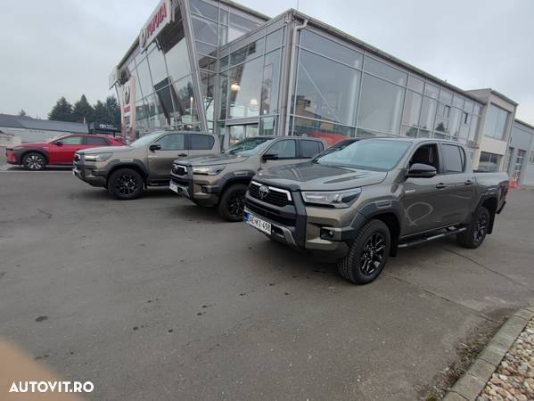Toyota Hilux 2.8D 204CP 4x4 Double Cab AT Invincible - 4