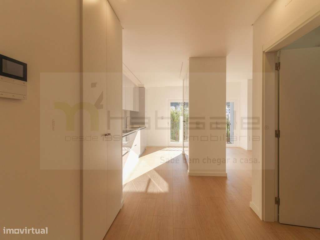 T3 com terraço, em Condomínio com Piscina em Loures - Grande imagem: 4/39