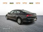 Volkswagen Passat 2.0 TDI EVO Essence DSG - 4