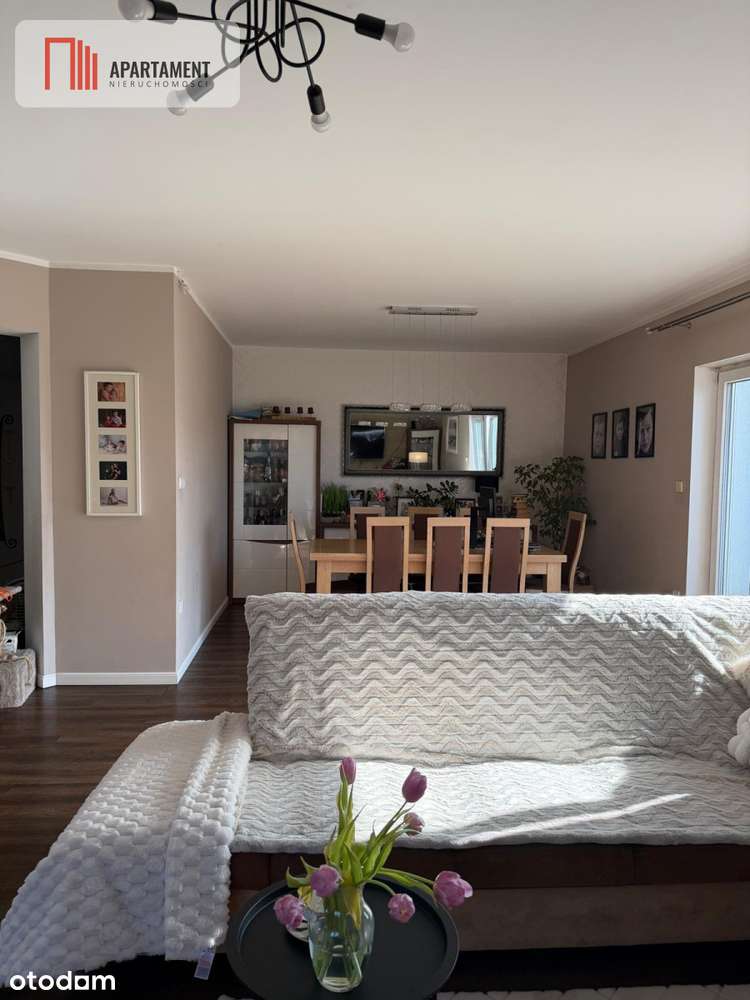 Nowoczesny dom z piękną działką-2