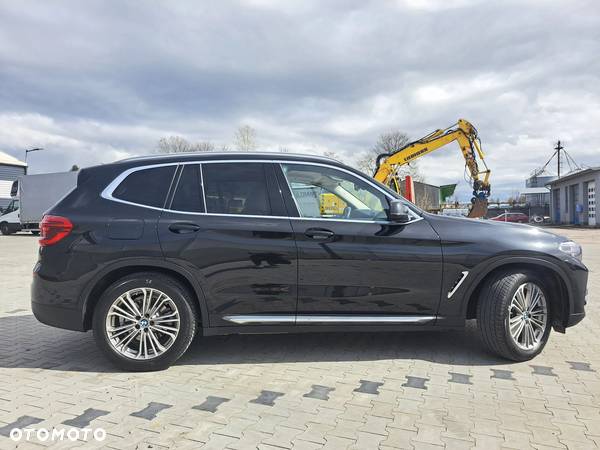 BMW X3 xDrive20d Luxury Line - 7