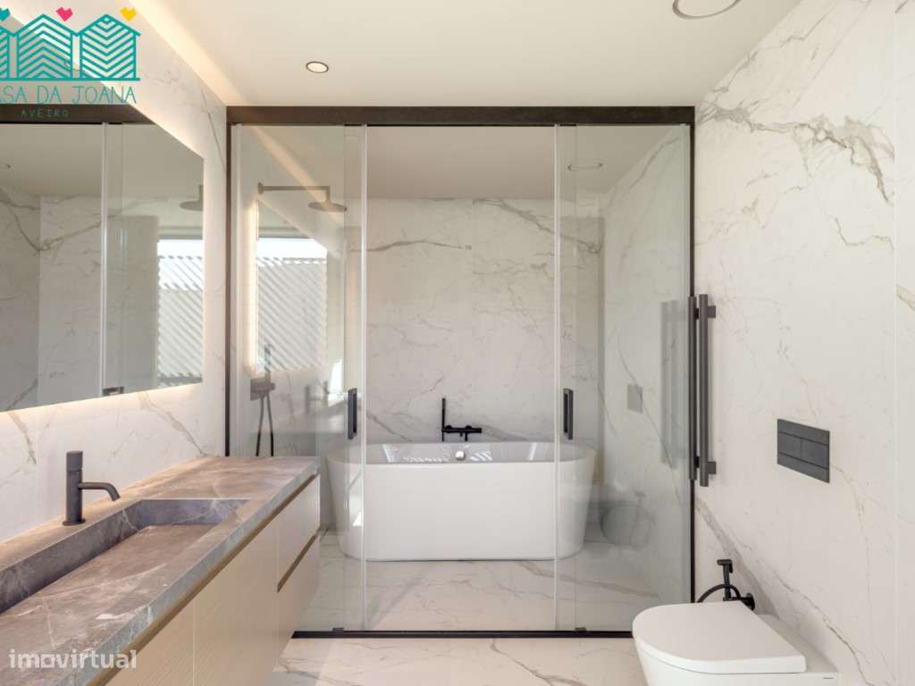 Moradia T5+1 com Piscina em Cascais-19