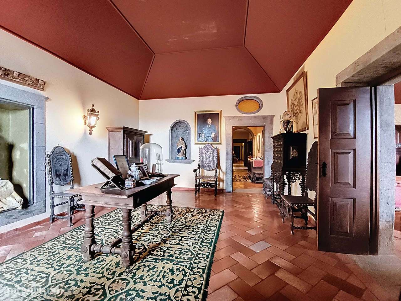 Solar Centenário de Encanto Histórico com Vista Inigualável na Ilha de-37