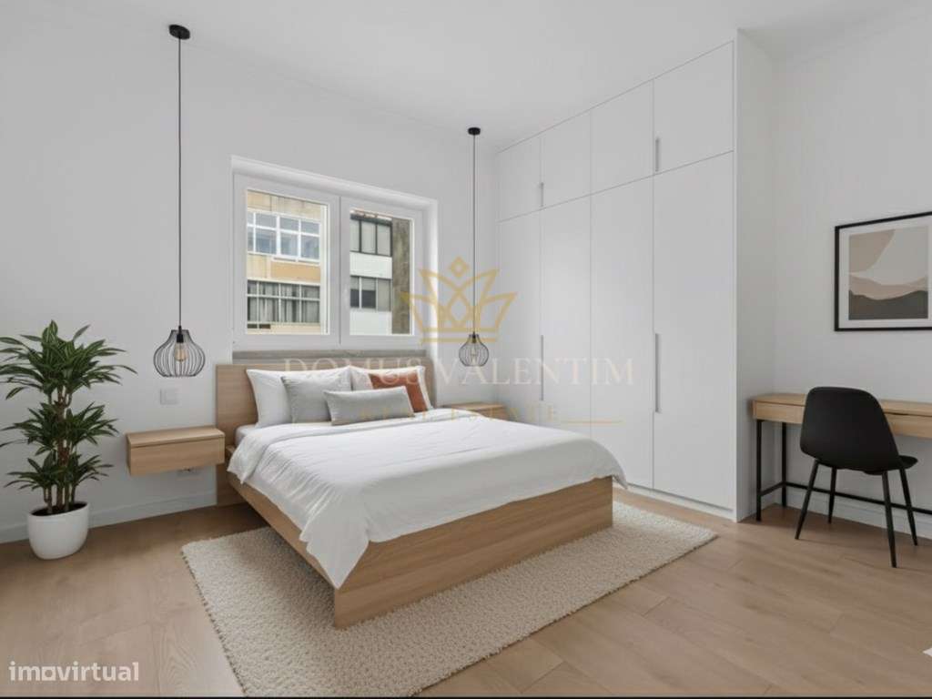 T2 Totalmente Remodelado em Almada - Conforto e Modernidade-8