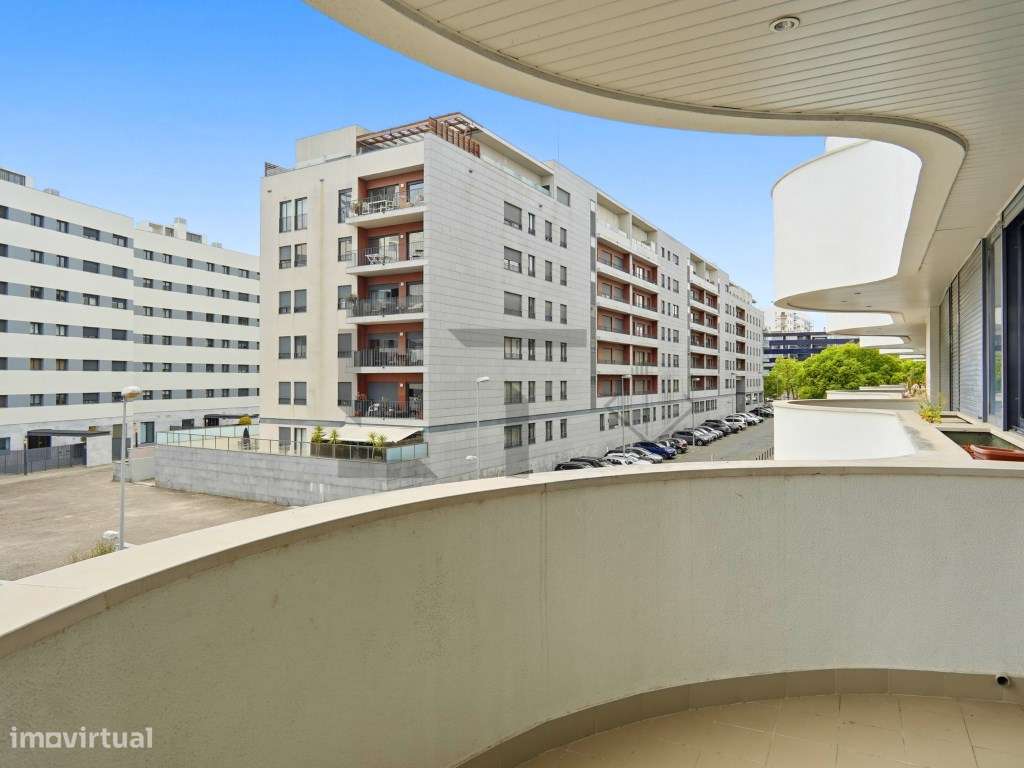 Fantástico T2 Mobilado e Equipado com Vista Tejo, 2 Varandas e Box ... - Grande imagem: 2/31