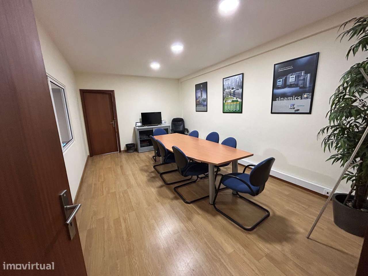 Armazém 458m2 Ermesinde-7