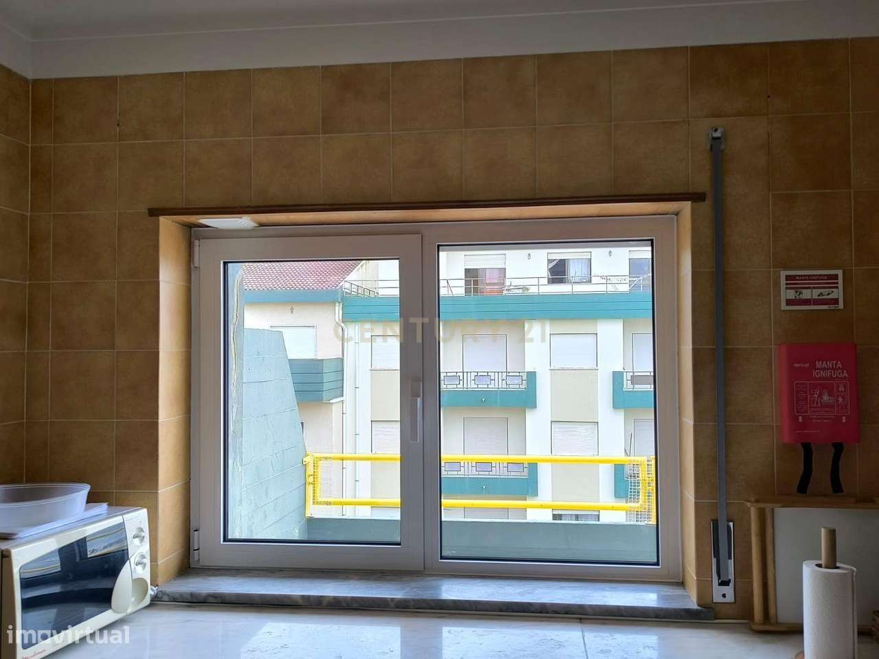 Apartamento T2 com Vista Mar | Último Piso | Tamargueira, Buarcos – Fi-16