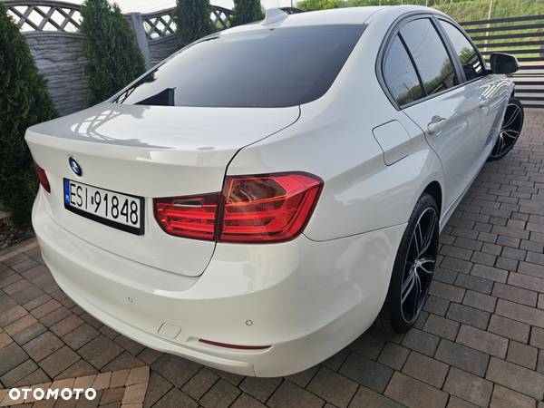 BMW Seria 3 320d - 9