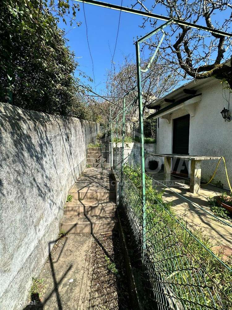 Moradia de 2 pisos e Armazém de atividade Industrial, em Aguas Santas - Grande imagem: 5/24
