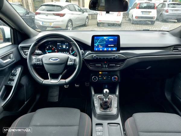 Ford Focus SW 1.5 TDCi EcoBlue ST-Line - 11