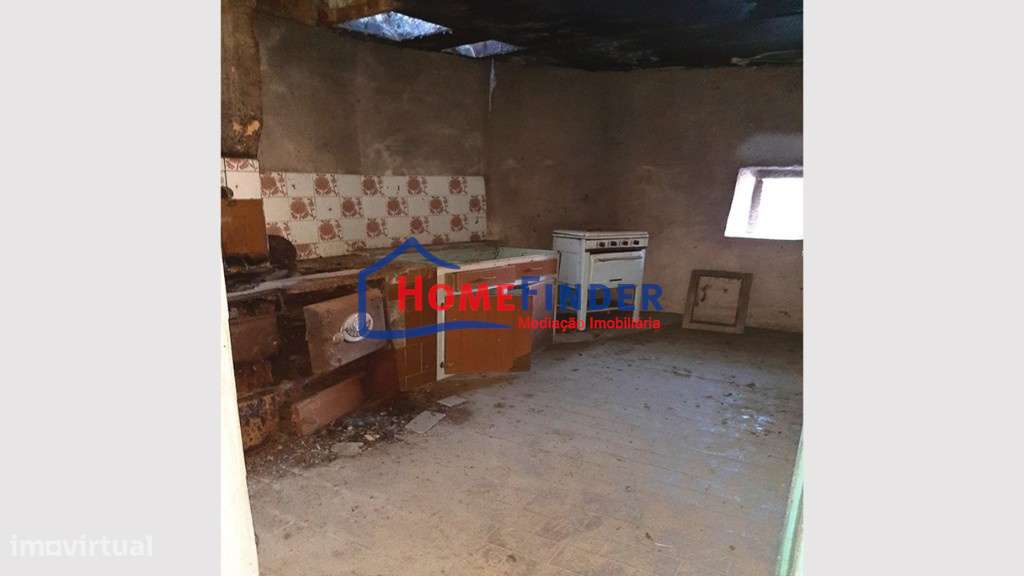 Moradia para Restauro - Fiães, Melgaço-8