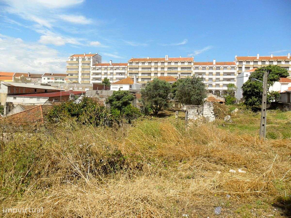 Terreno para Construção de Moradias , Junto ao Shopping de Santarém - Grande imagem: 1/4