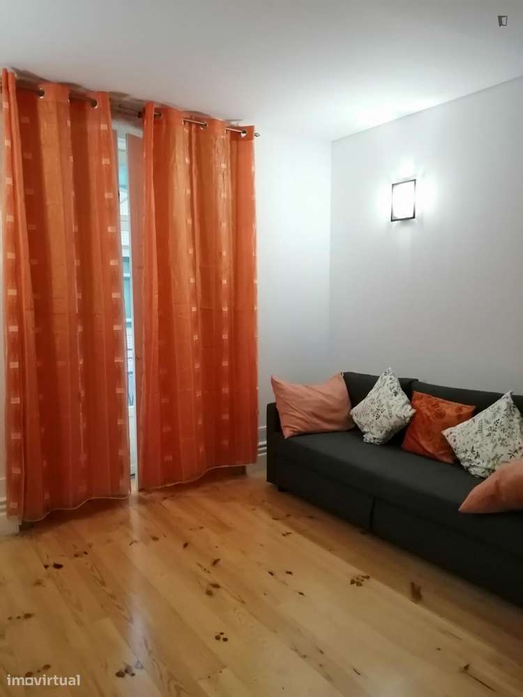 Apartamento com 1 quartos - localizado em Cedofeita Porto - Grande imagem: 2/5
