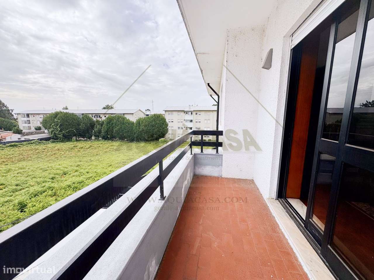 Moradia T4 renovada junto ao Estádio do Dragão, com garagem, jardim-26