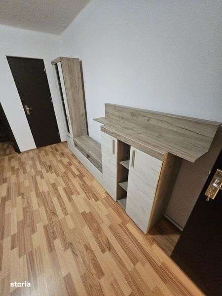 Vand apartament in centrul orasului Onesti etaj intermediar - Imagine principală: 4/7