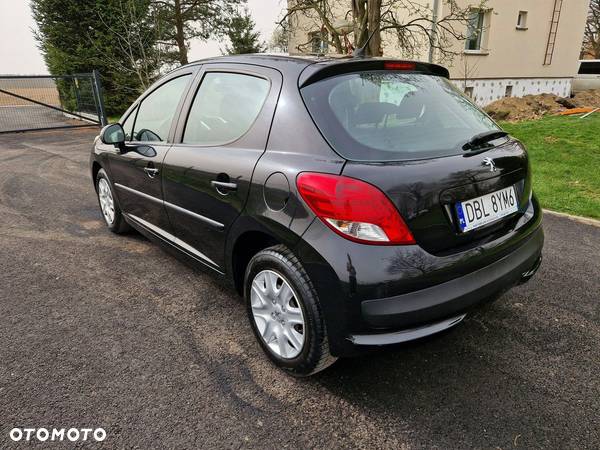 Peugeot 207 - 4