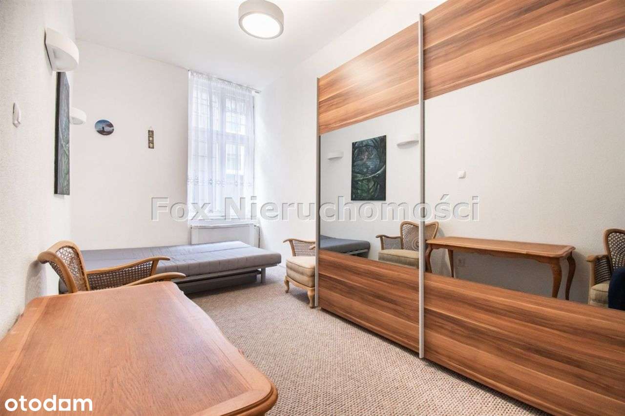 Klimatyczne 3 pokoje w zadbanej kamienicy -centrum-6