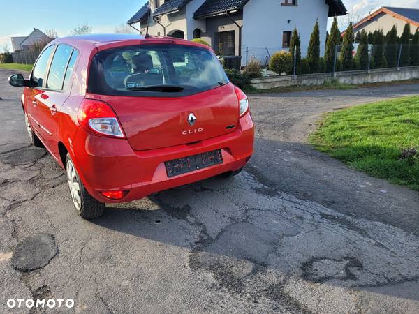 Renault Clio 1.2 16V 75 Collection - 5