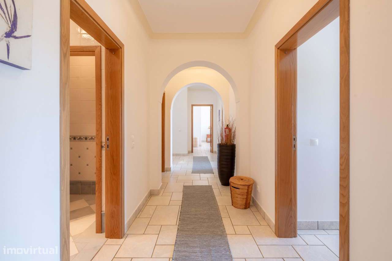 Grande propriedade de golfe com vistas panorâmicas-23