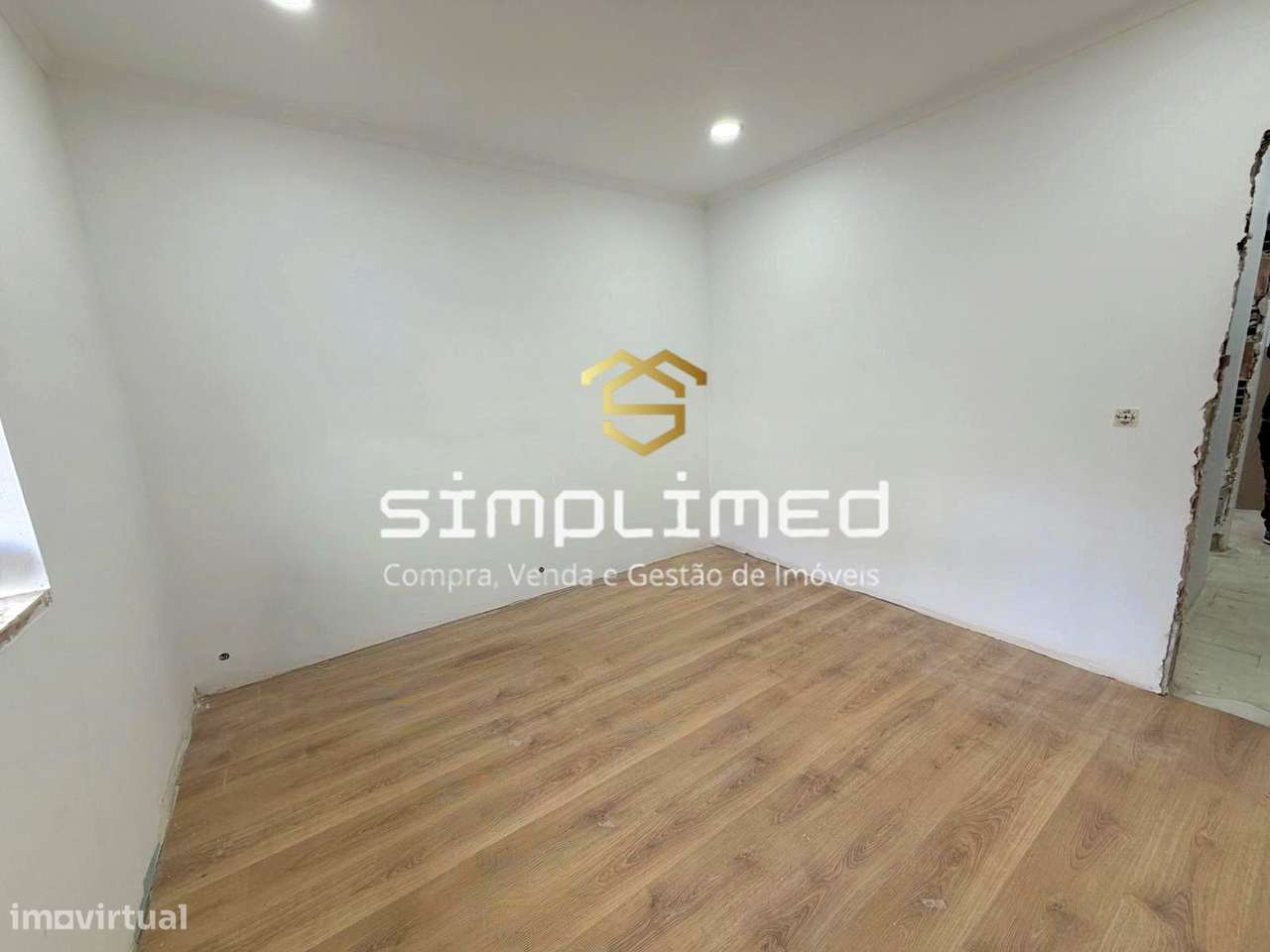 T3 Renovado na Baixa da Banheira-12