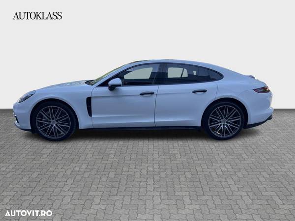 Porsche Panamera 4 Sport Turismo - 2