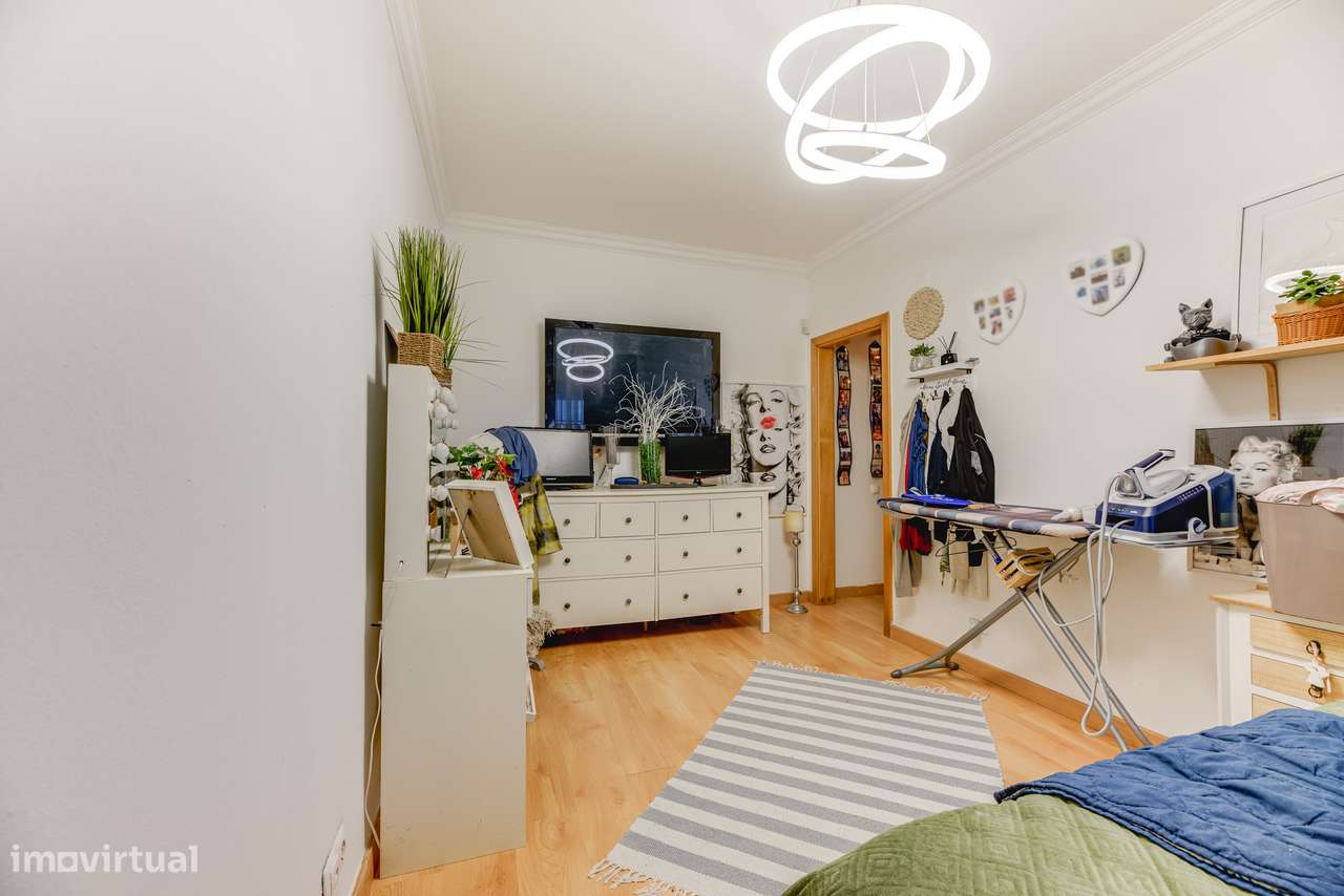 MORADIA T2+2 COM PISCINA | ALHANDRA | SÃO JOÃO DOS MONTES - Grande imagem: 4/49