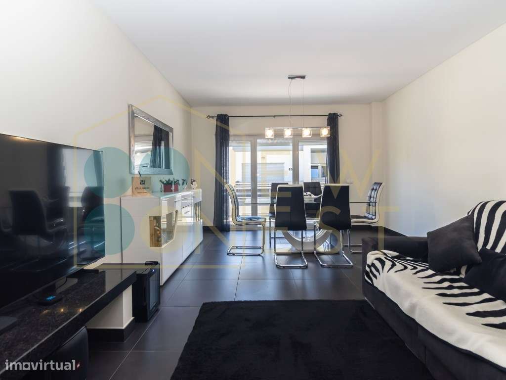 Apartamento T4 com Terraço, 3 varandas, 2 Parqueamentos e Arrecadaç...-7