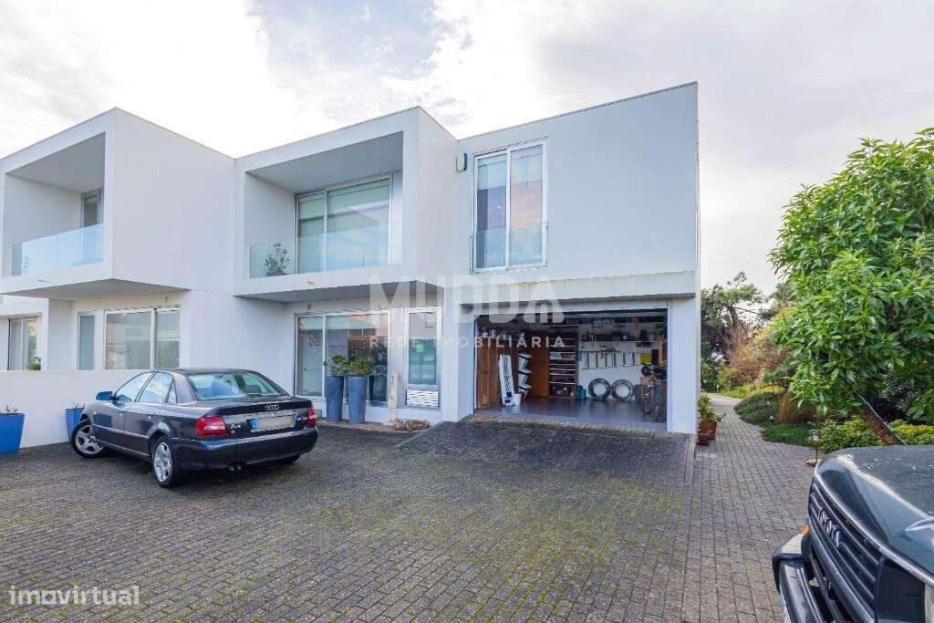 Viver na Torreira: Moradia T4 com Luz Natural e Espaço Exterior Único-42