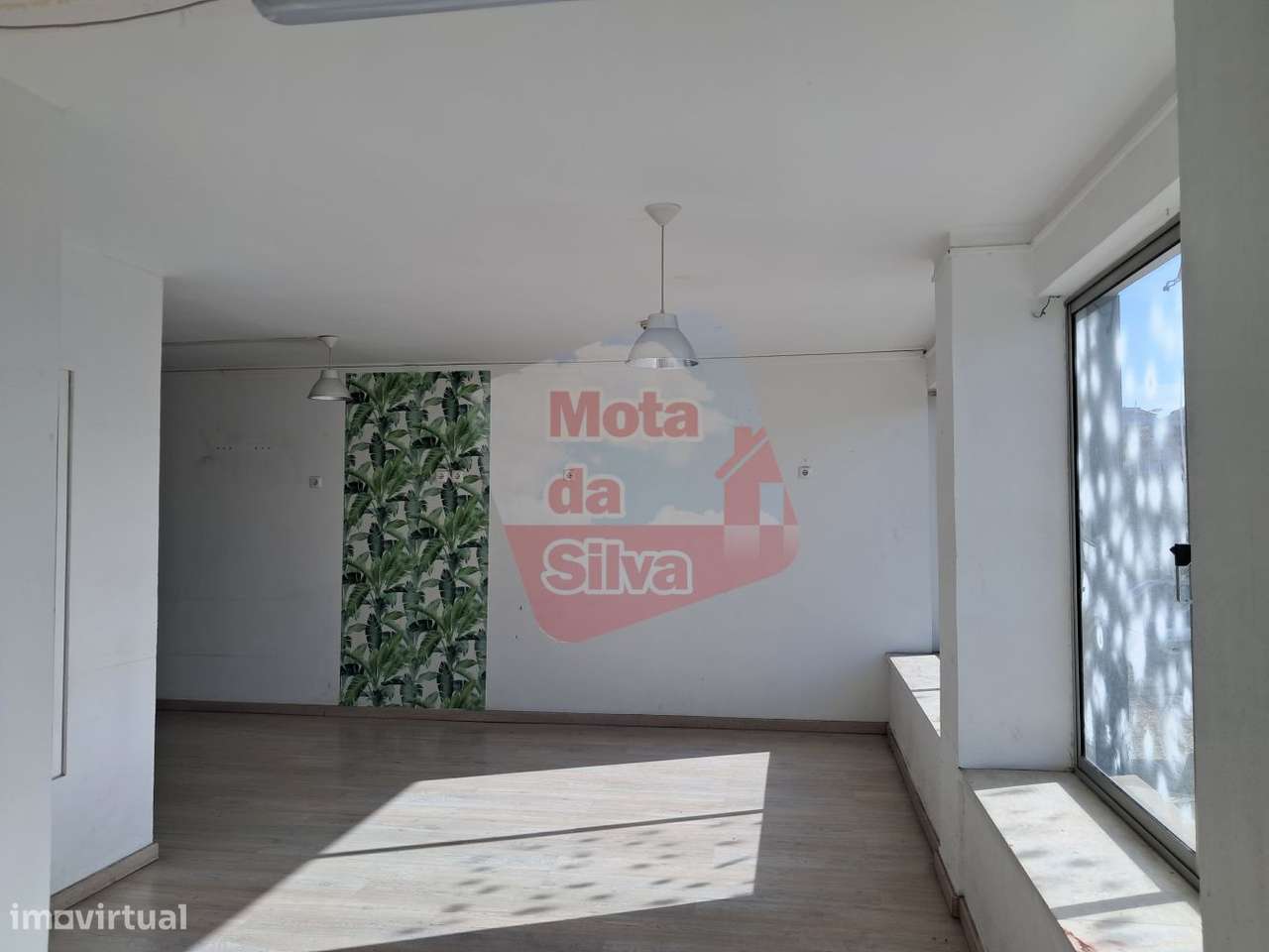 Excelente Loja na Cova da Piedade (Centro Sul) Almada - Grande imagem: 4/12