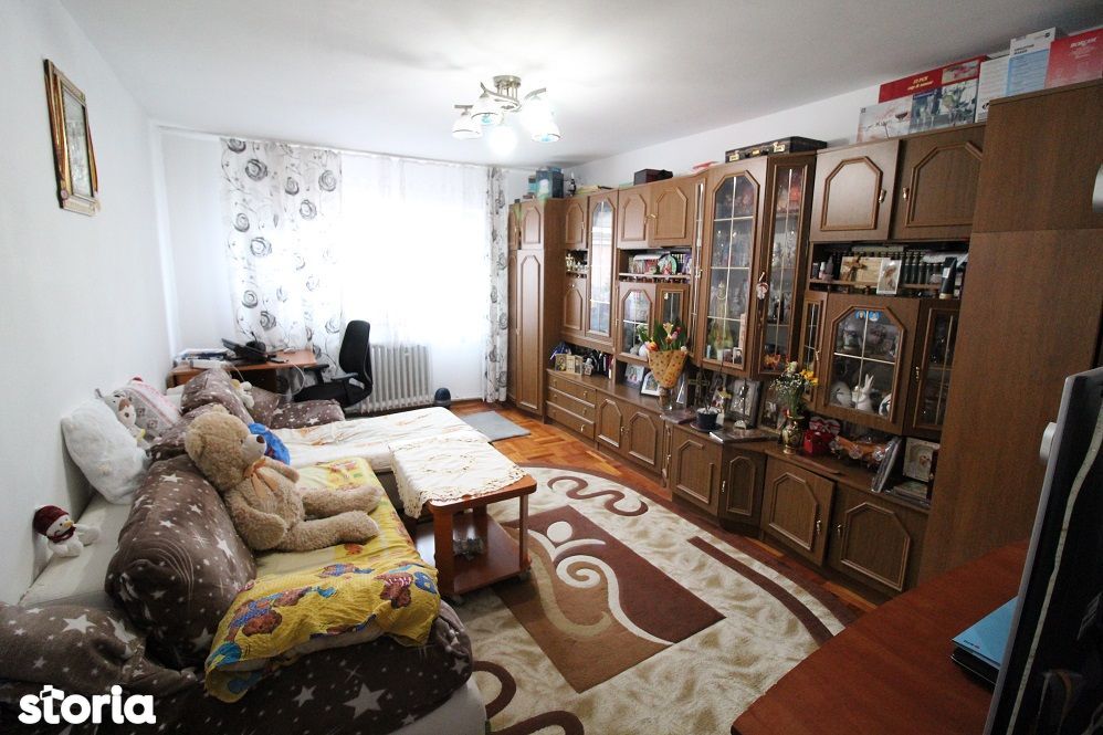 Vând apartament 2 camere în Hunedoara, M5/1-Zambilelor, 55mp